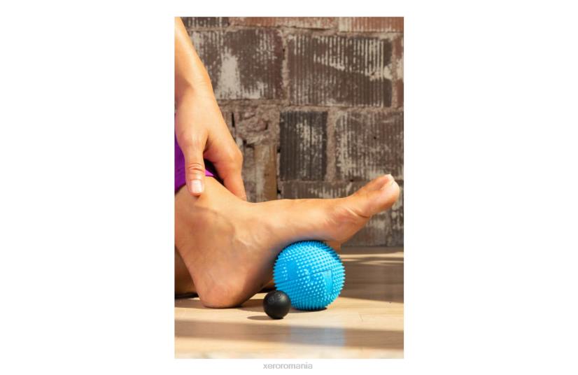 8284247Xero Shoes stimulează-ți picioarele cu tehnologia naboso neuro ball